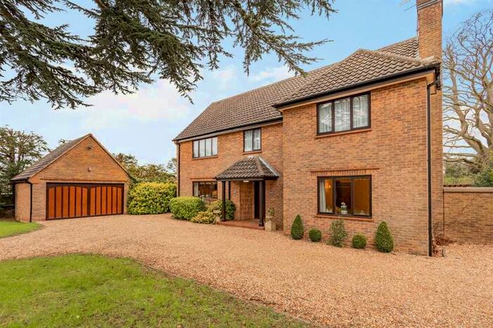 4 Bedroom Detached House For Sale In Paget Close, Great Houghton, Northamptonshire, NN4