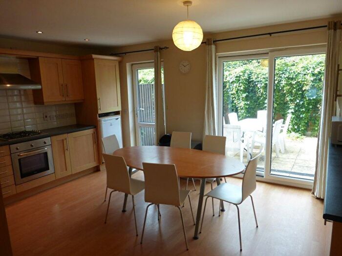 6 Bedroom Terraced House To Rent In Hungerton Street, Lenton, NG7