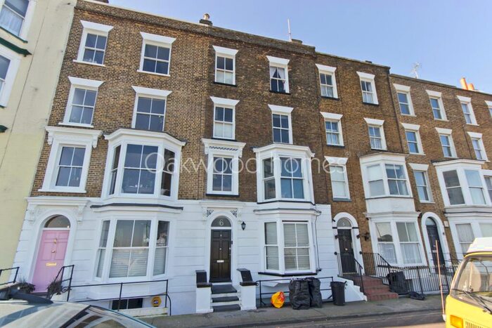 1 Bedroom Apartment To Rent In Buenos Ayres, Margate, CT9