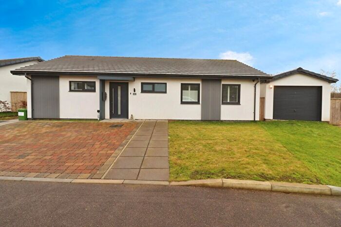 3 Bedroom Detached Bungalow For Sale In Mereside, Burton Waters, Lincoln, LN1