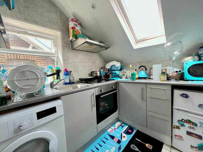 1 Bedroom Flat To Rent In Clarendon Road, Wallington, SM6