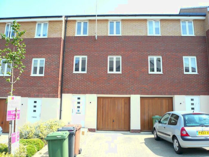 3 Bedroom House To Rent In Osier Avenue, Hampton Centre, Peterborough, PE7