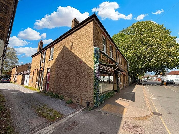 2 Bedroom Flat For Sale In The Green, West Drayton, UB7