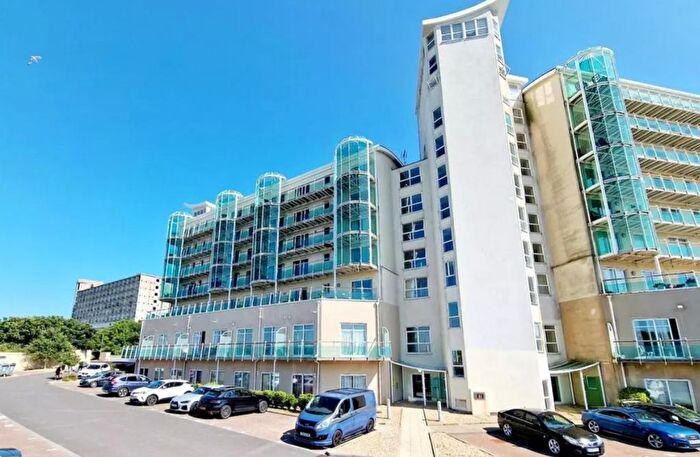 2 Bedroom Flat To Rent In Ayton Drive, Portland, DT5