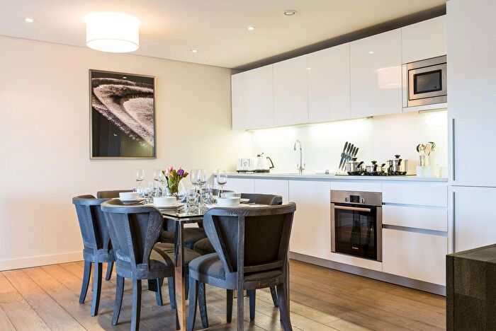 3 Bedroom Flat To Rent In Merchant Square, London, W2