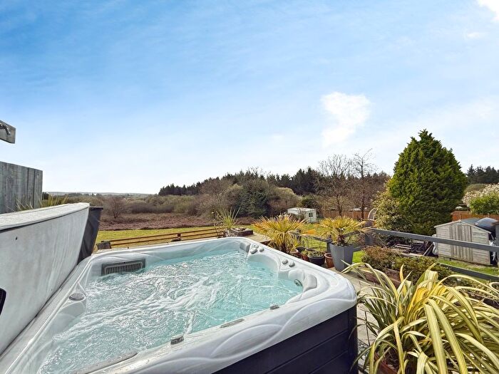 4 Bedroom Detached Bungalow For Sale In Heol Y Nant, Llannon, Llanelli, Carmarthenshire, SA14