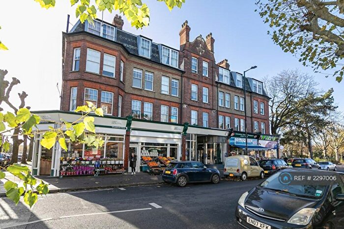 4 Bedroom Flat To Rent In Midhurst Mansions, London, N10