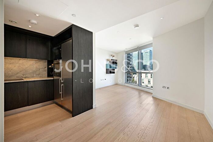 1 Bedroom Flat For Sale In Charrington Tower, Biscayne Avenue, E14