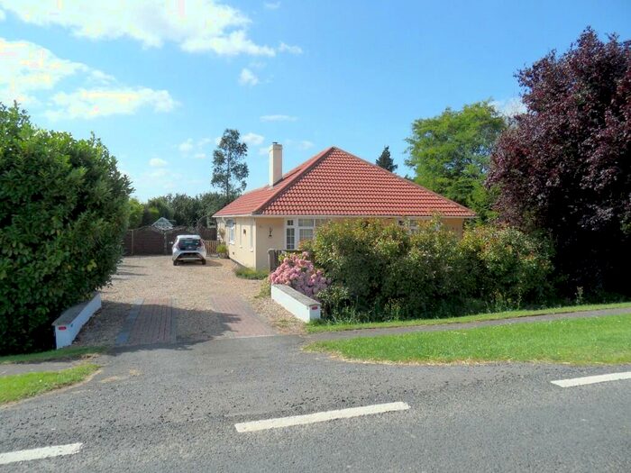 3 Bedroom Detached Bungalow For Sale In Wisbech Road, Long Sutton, PE12