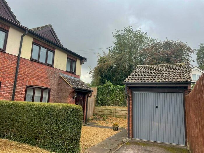 3 Bedroom Semi-Detached House To Rent In Norridge View, Warminster, BA12