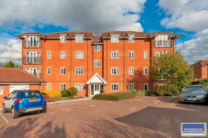 2 Bedroom Apartment To Rent In Winnipeg Way, Turnford, EN10