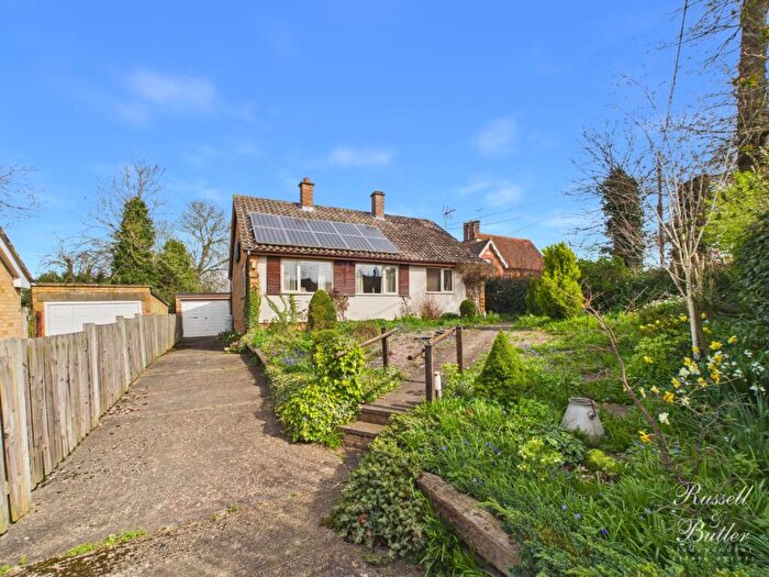 2 Bedroom Detached Bungalow For Sale In Chaloners Hill, Steeple Claydon, MK18