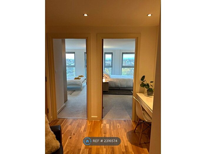 2 Bedroom Flat To Rent In Southgate Road, London, N1