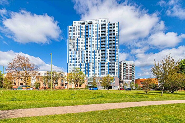 1 Bedroom Flat To Rent In K D Tower, Cotterells, Hemel Hempstead, Hertfordshire, HP1