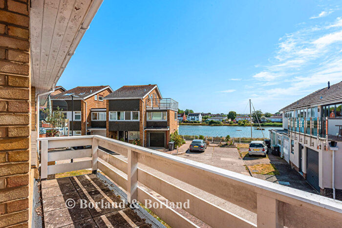 2 Bedroom Flat For Sale In Harbour Way, Emsworth., PO10