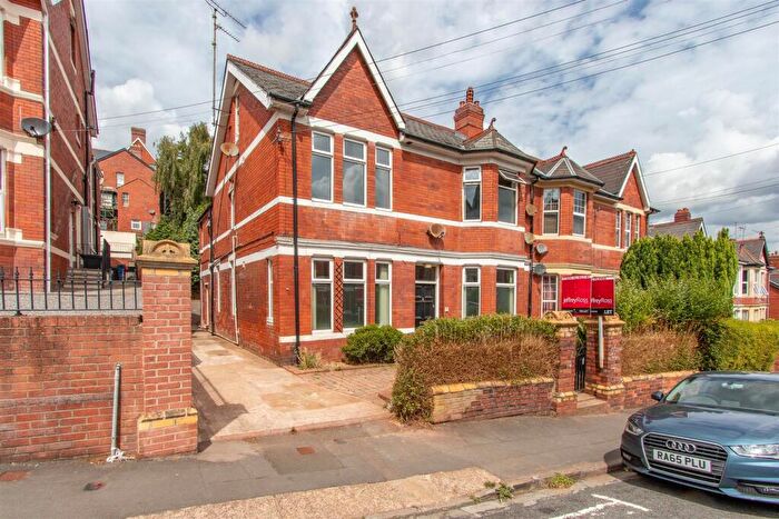 8 Bedroom Semi-Detached House For Sale In Bryngwyn Road, Newport, NP20