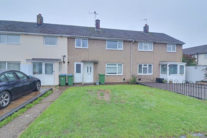 3 Bedroom Terraced House For Sale In Grateley Close, Weston, SO19