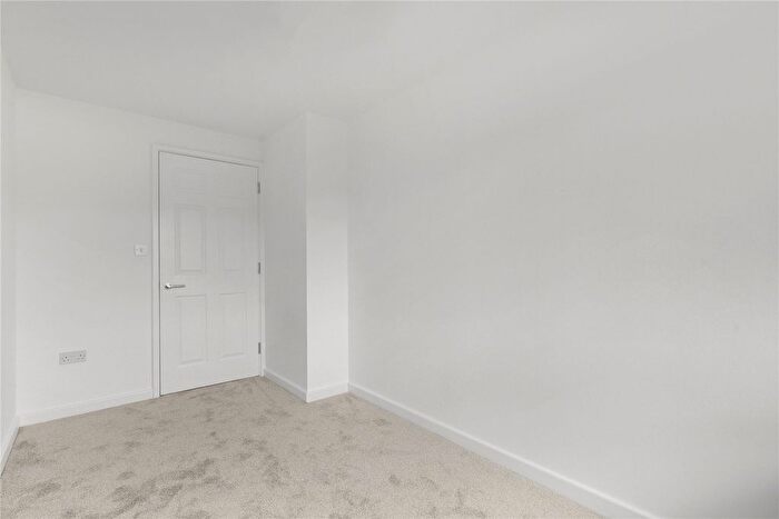 2 Bedroom Flat For Sale In Colchester Road, Walthamstow, London, E17