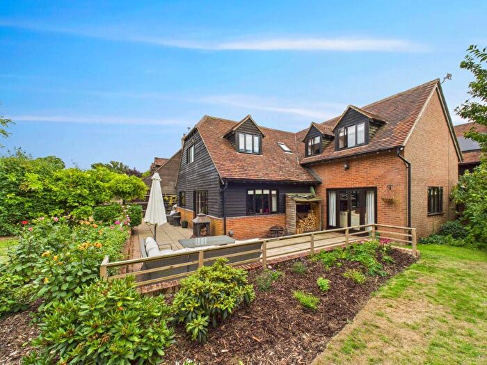 4 Bedroom Link Detached House For Sale In Beech Tree Court, Whitchurch, HP22