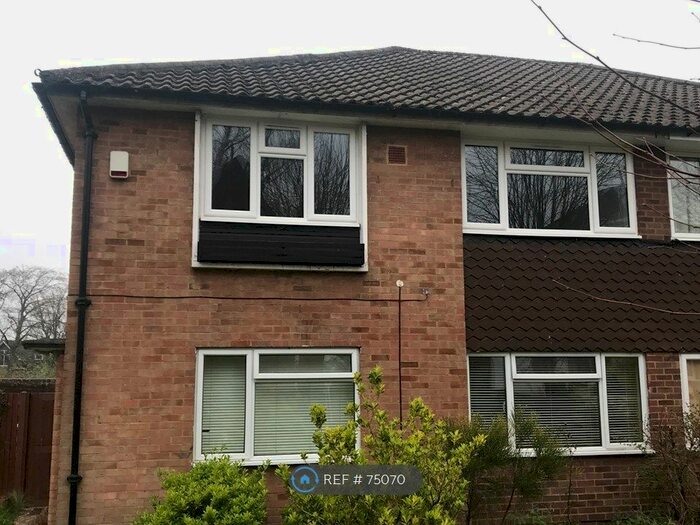 2 Bedroom Flat To Rent In Stanton Court, South Croydon, CR2