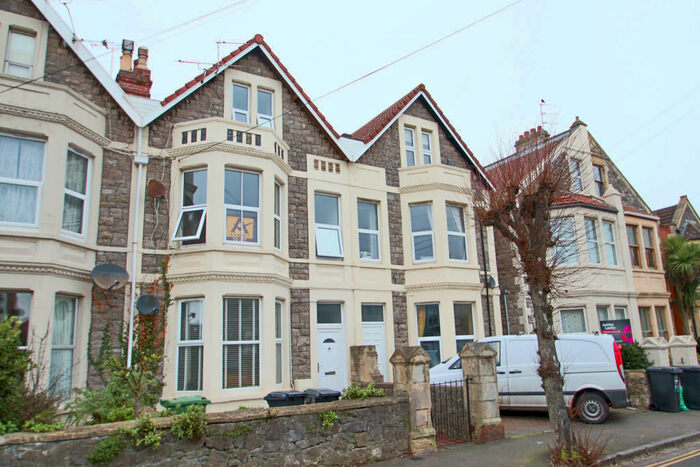3 Bedroom Maisonette To Rent In Moorland Road, Weston-Super-Mare, North Somerset, BS23