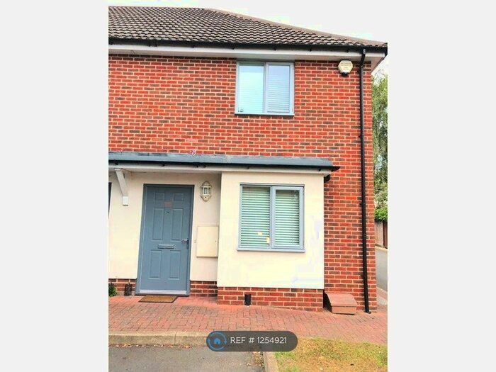 2 Bedroom End Of Terrace House To Rent In South Woodford, London E18