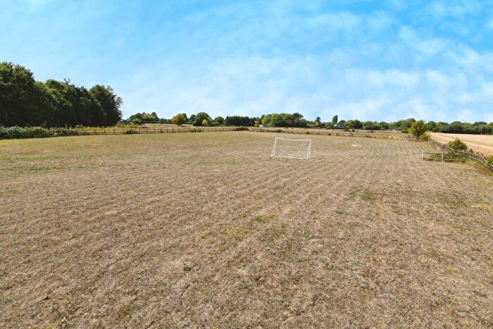 4 Bedroom Detached House For Sale In Braintree Road, Little Waltham, Chelmsford, Essex, CM3