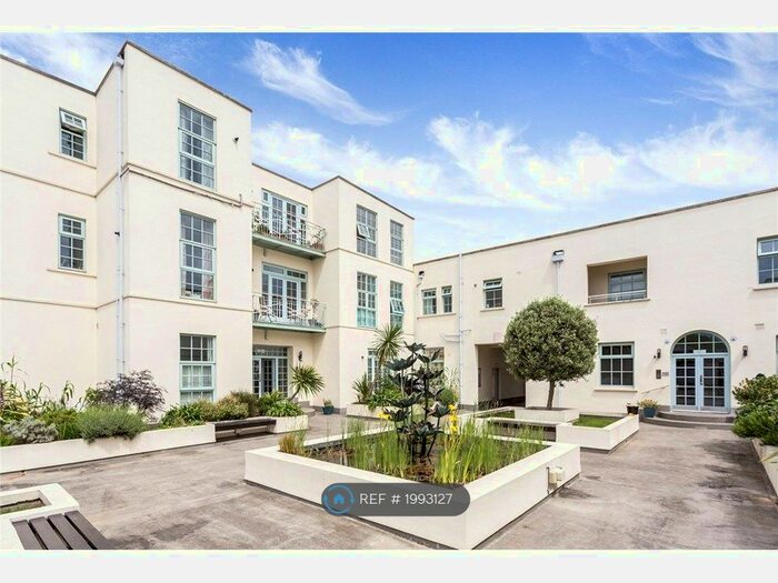 1 Bedroom Flat To Rent In The Strand Building, London, E9