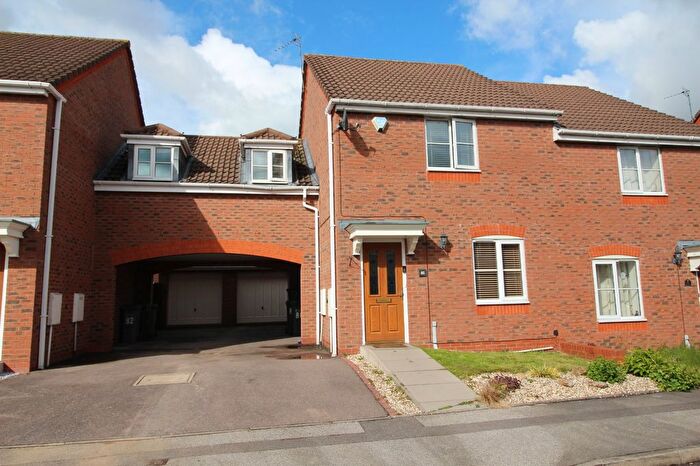 3 Bedroom Semi Detached House To Rent In Stockley Crescent, Shirley, Solihull, West Midlands, B90
