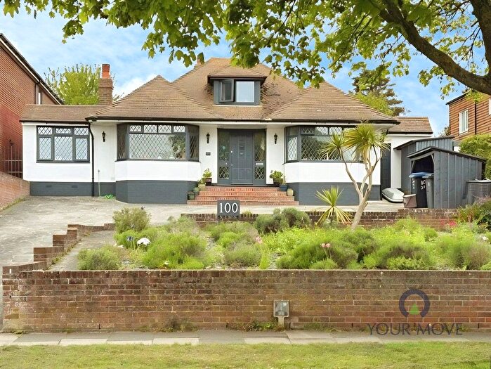 4 Bedroom Detached House For Sale In Dumpton Park Drive, Broadstairs, Kent, CT10