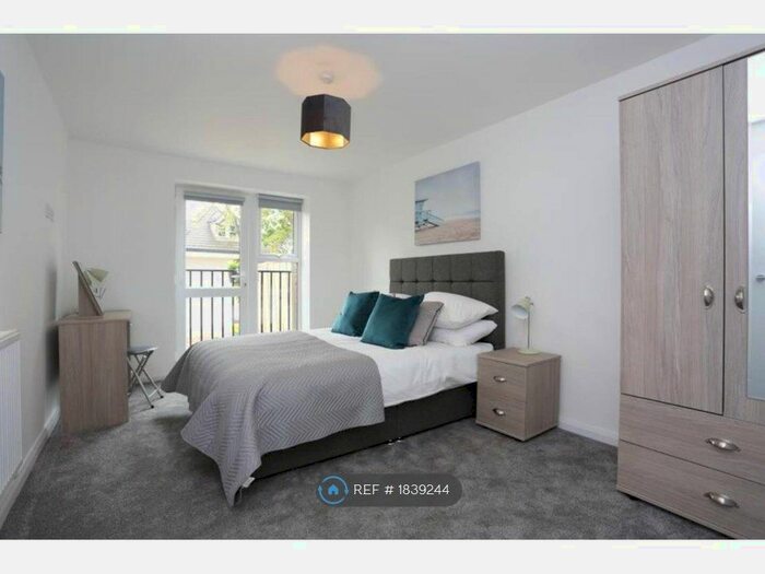 2 Bedroom Flat To Rent In Florence Road, Bournemouth, BH5