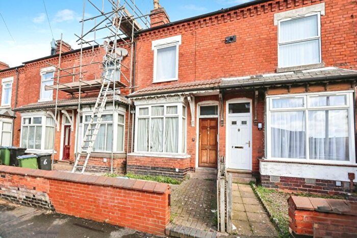 2 Bedroom Terraced House For Sale In Beakes Road, Smethwick, West Midlands, B67