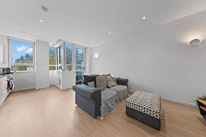 1 Bedroom Flat For Sale In Silbury Boulevard, Milton Keynes, MK9