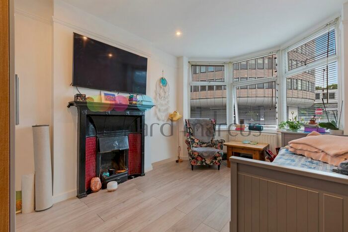 2 Bedroom Flat To Rent In Brighton Road, Purley, CR8