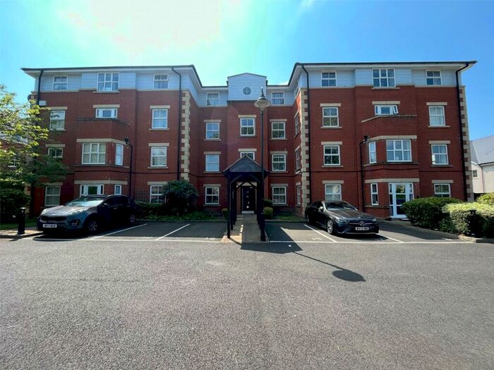 2 Bedroom Apartment To Rent In Westley Heights, Warwick Road, Solihull, West Midlands, B92