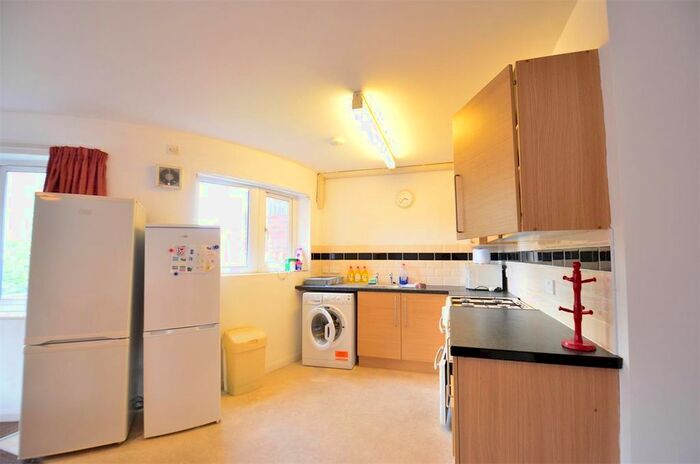 4 Bedroom Flat To Rent In Selly Oak, Birmingham B29