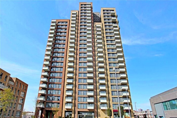 2 Bedroom Flat To Rent In Jefferson Plaza, E3