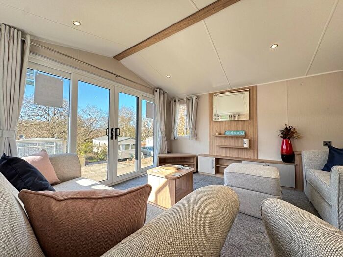 2 Bedroom Park Home For Sale In Eastbourne Road, Pevensey Bay, Pevensey, BN24