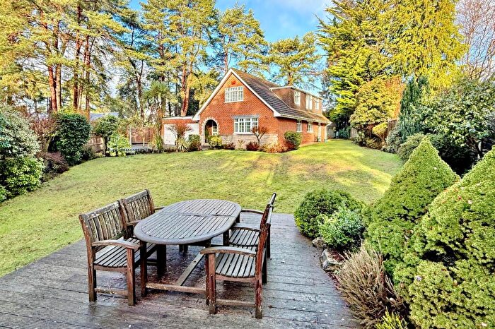 4 Bedroom Detached House For Sale In Ashley Drive South, Ashley Heath, BH24