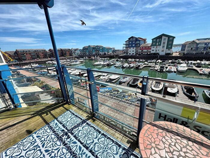 2 Bedroom Flat For Sale In Shelly Road, Exmouth, EX8