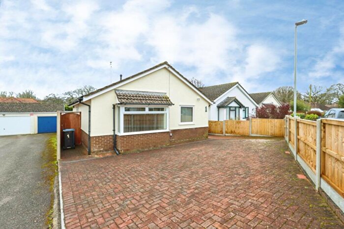3 Bedroom Bungalow For Sale In Dean Close, Poole, Dorset, BH15