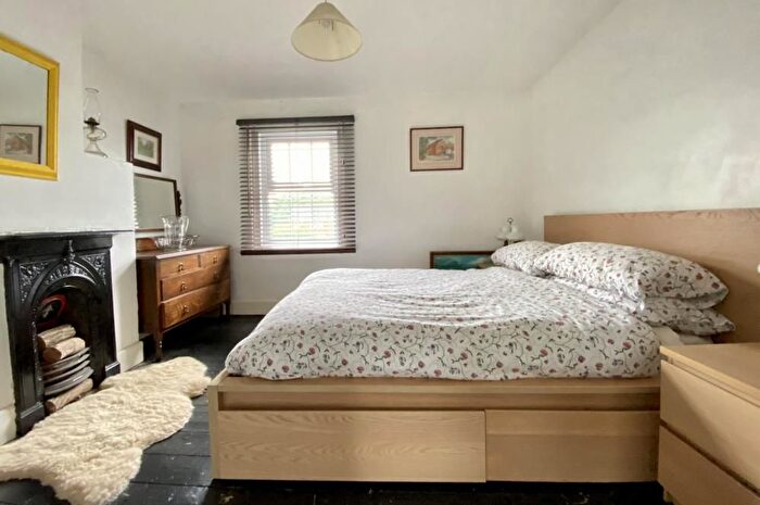 2 Bedroom Riad For Sale In Christchurch Road, Ringwood, BH24