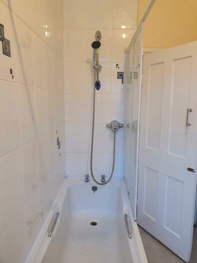 4 Bedroom Semi-Detached House To Rent In Rusholme Grove, Manchester, M14