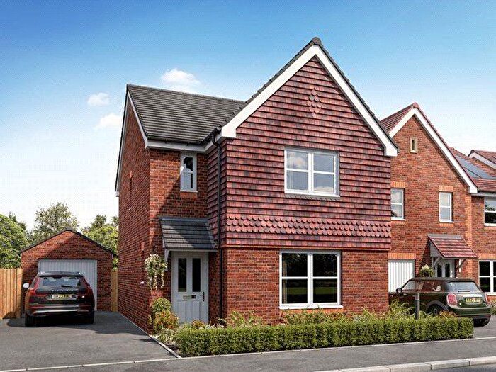 3 Bedroom Detached House For Sale In New Road, Swanmore, Southampton, Hampshire, SO32