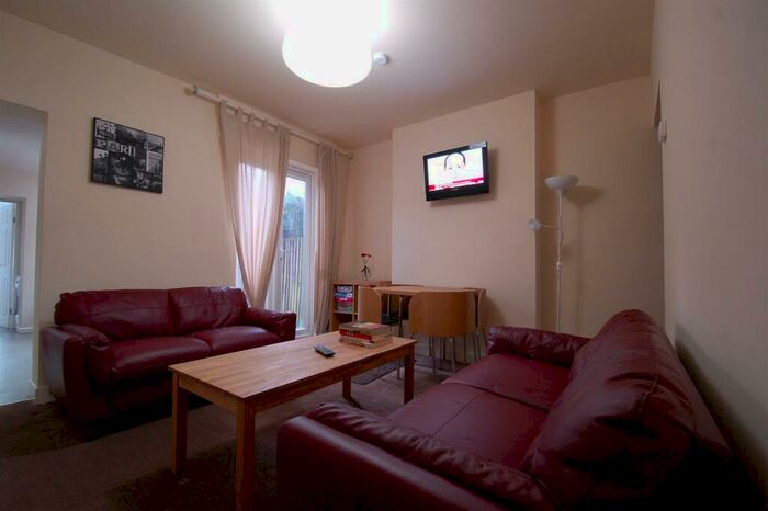 3 Bedroom Terraced House To Rent In &#; Pppw Gristhorpe Rd, Selly Oak. -mins Walk To University Of Birmingham, B29