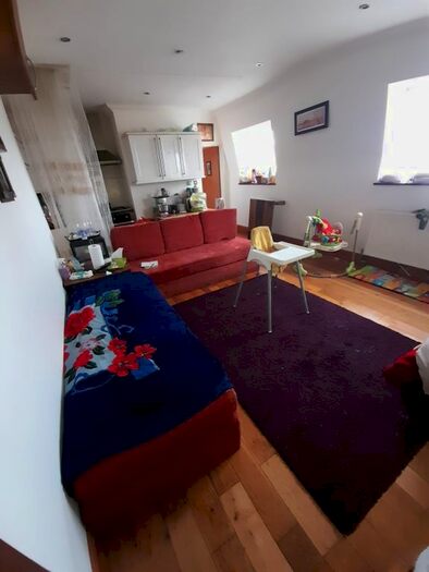 1 Bedroom Flat To Rent In 183 Romford Road, Forest Gate E15