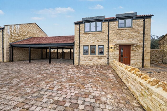 3 Bedroom Detached House To Rent In Andrews Drive, High Street, Marshfield, SN14