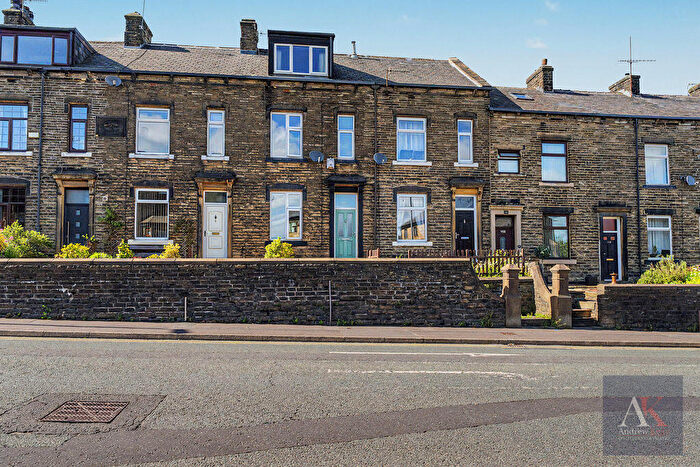3 Bedroom Terraced House For Sale In Featherstall Road, Littleborough, OL15