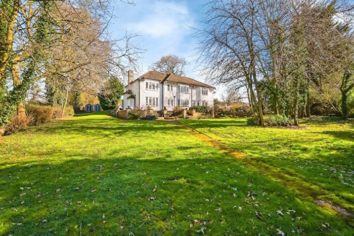 2 Bedroom Flat For Sale In Hill House, Overthorpe, Banbury, OX17