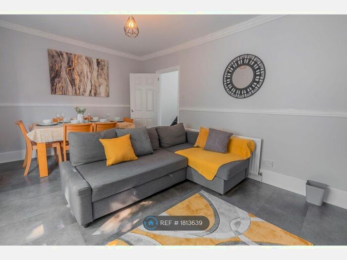 2 Bedroom Terraced House To Rent In Prestonville Road, Brighton, BN1